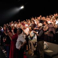 Le public en fin de spectacle – photo Anna Solé